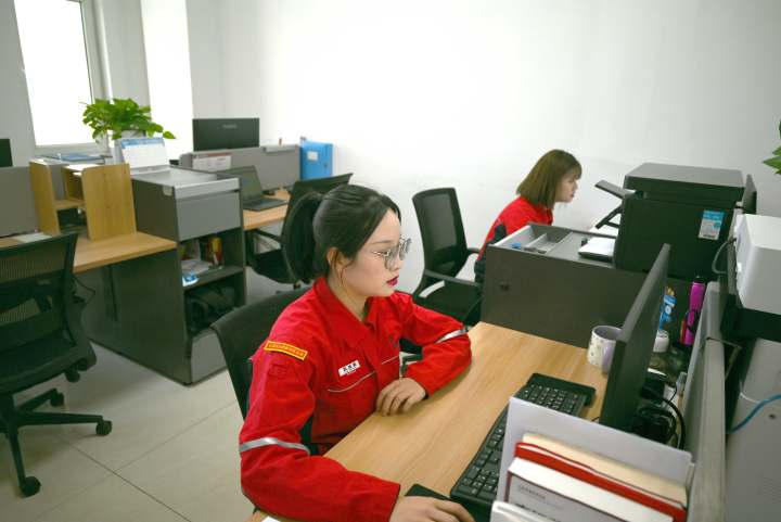 铿锵玫瑰  绽放宝廷 致敬最美的你